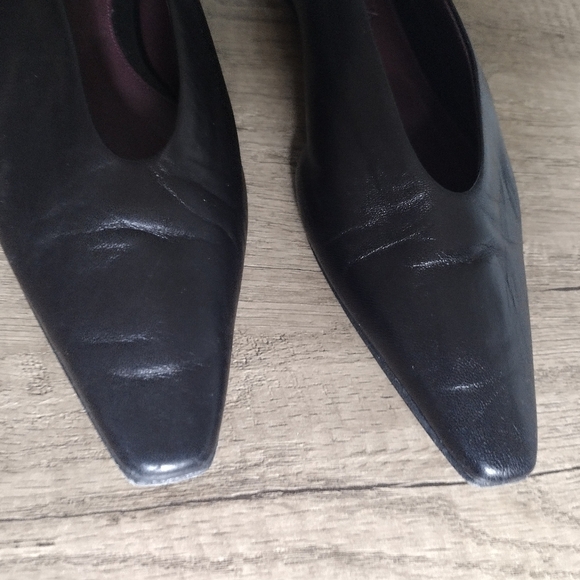 BOTTEGA VENETA Black soft leather scoop front pointed toe flats EU 37.5 - Picture 2 of 9